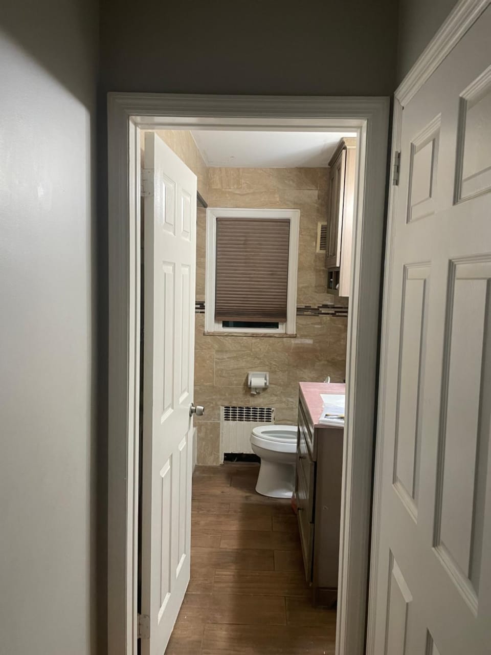 Bathroom, TV and multimedia, hair dresser