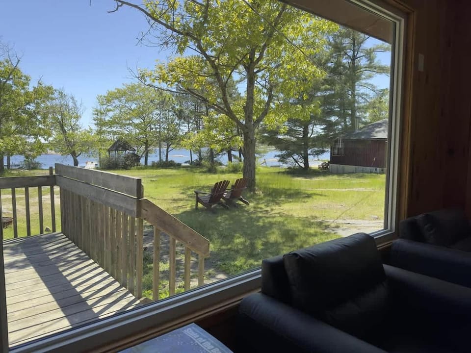 2-Bedroom Cottage #4 - Sand Bay House in Georgian Bay