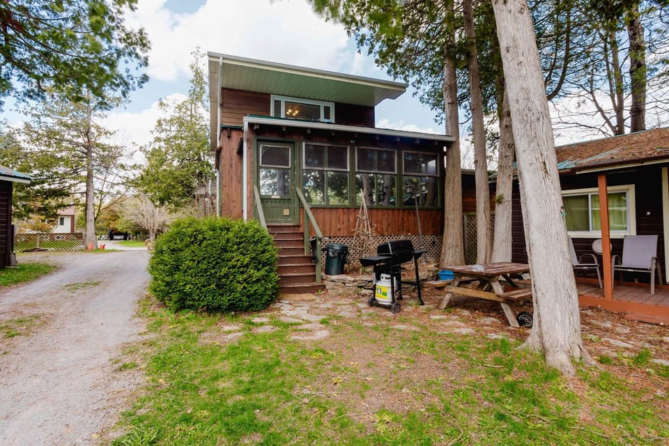 Spacious 3-Bedroom Main House in Bobcaygeon #12 House in Kawartha Lakes