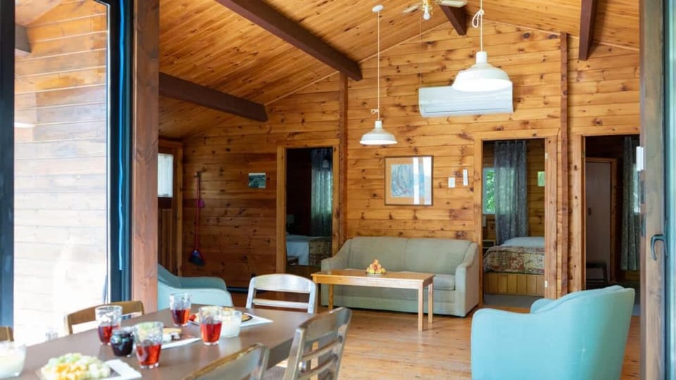 Lake Muskoka 3-bdrm Cottage - Pier 100 #70 House in Muskoka Lakes