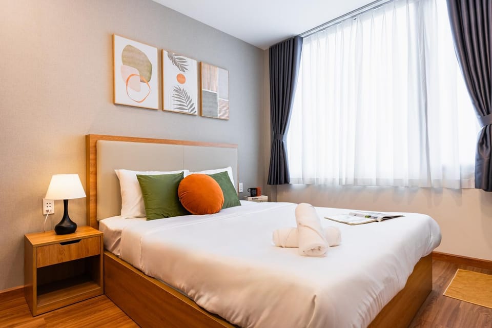 Bed, Photo of the whole room, Bedroom, towels, air conditioner