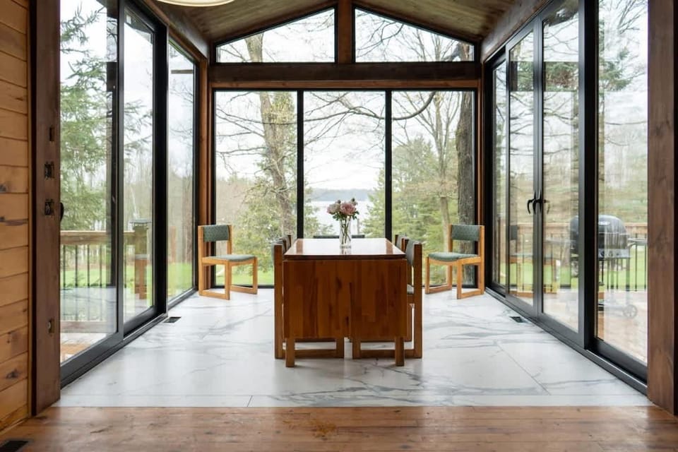 Lake Muskoka Deluxe 3-bdrm Cottage - Pier 100 #80 House in Muskoka Lakes