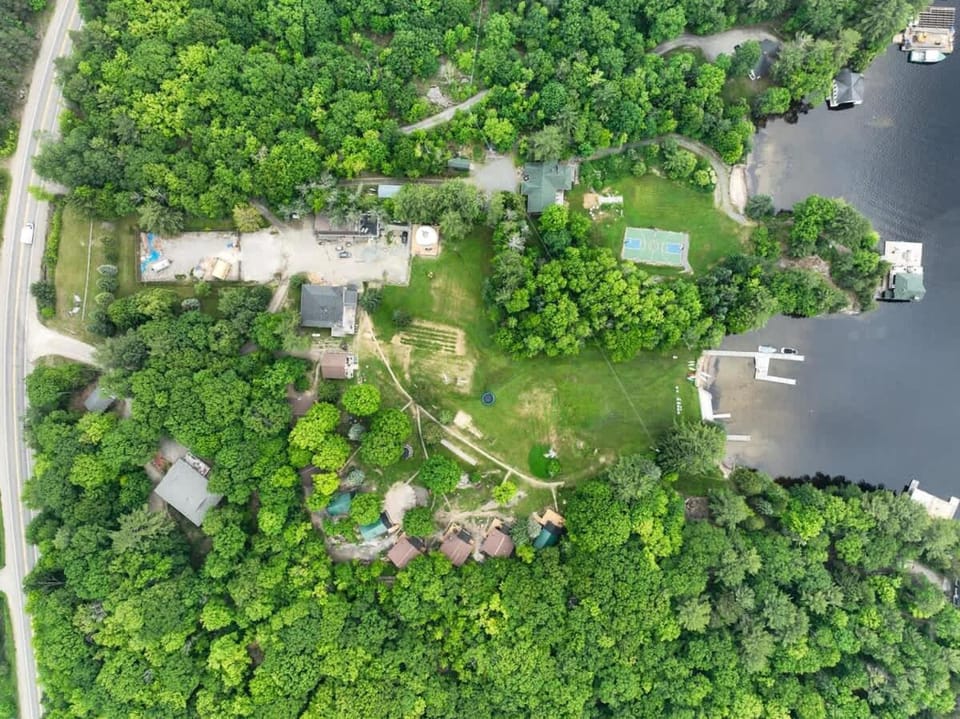 Lake Muskoka 3-bedroom Cottage - Pier 100 #20 House in Muskoka Lakes