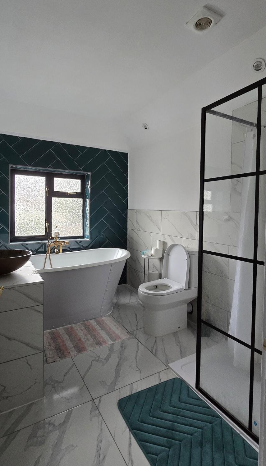 1 double and 1 twin bedrooms and bath Apartment in Folkestone