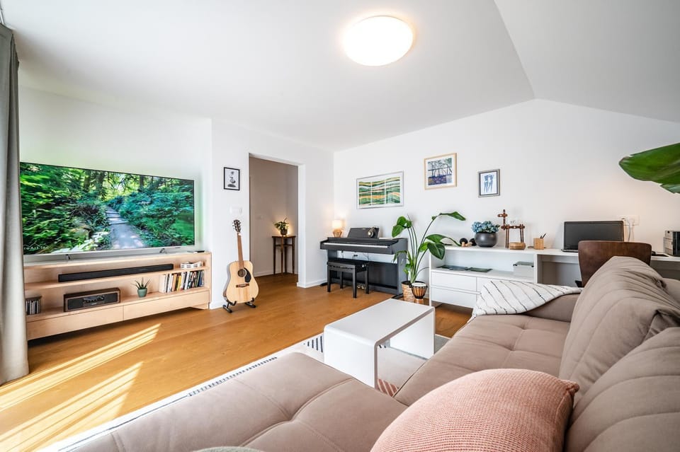 TV and multimedia, Living room