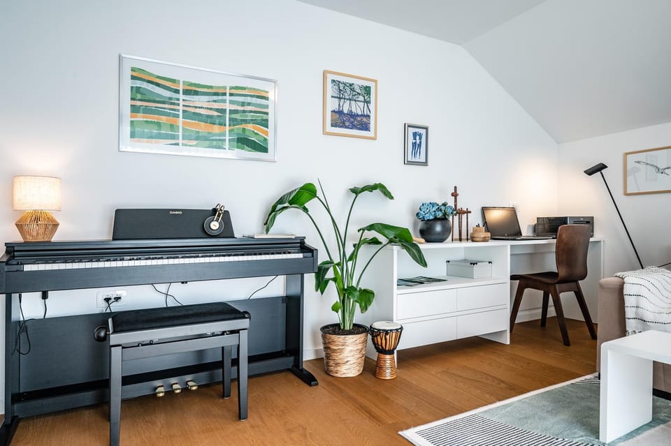 On-site shops, Living room