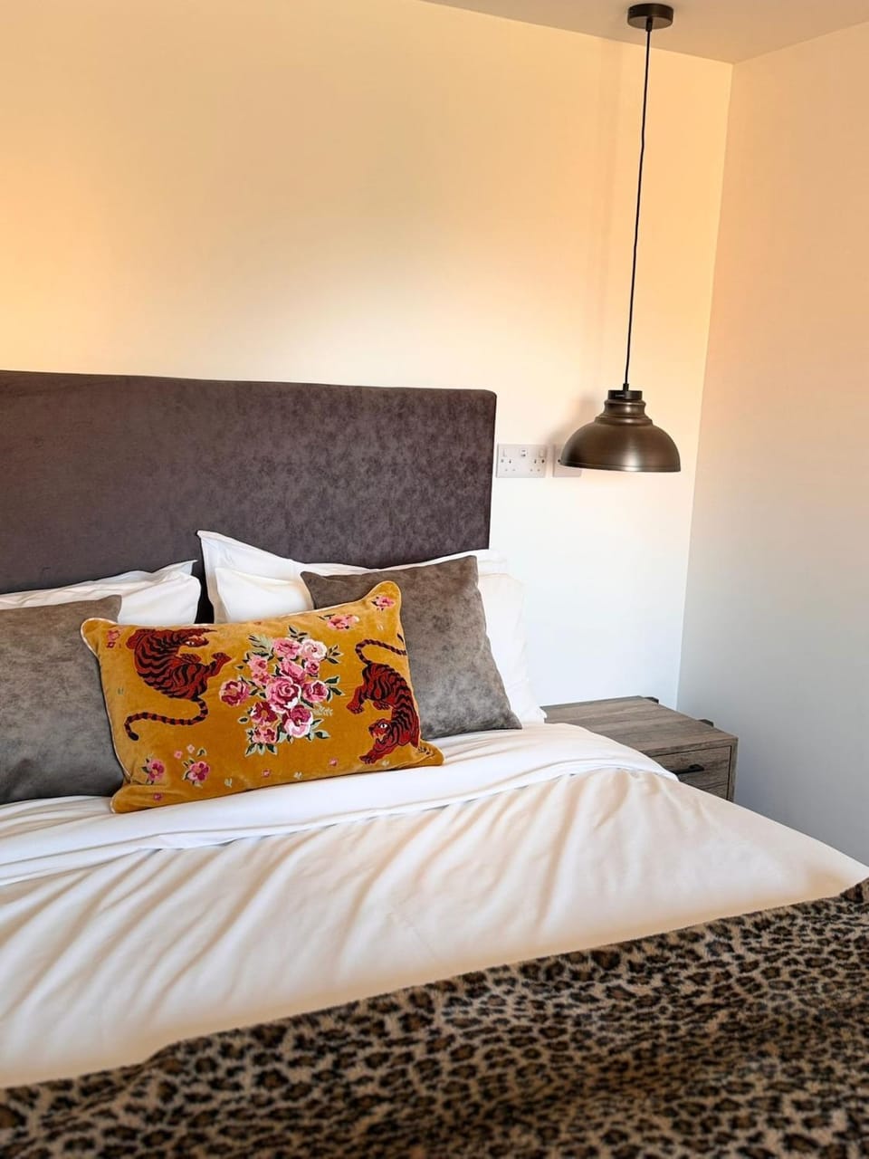 Bed, Bedroom