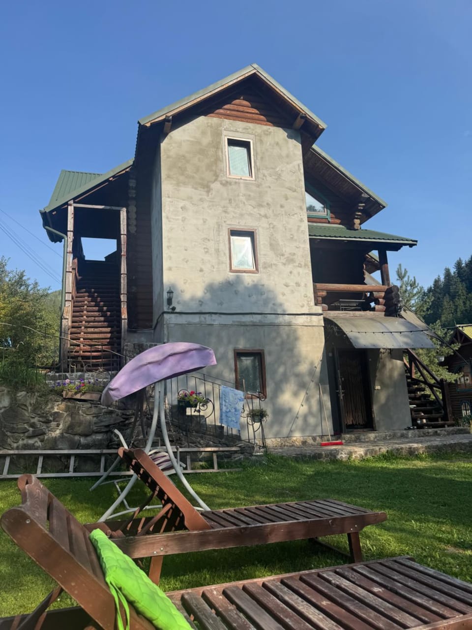 Property building, sunbed