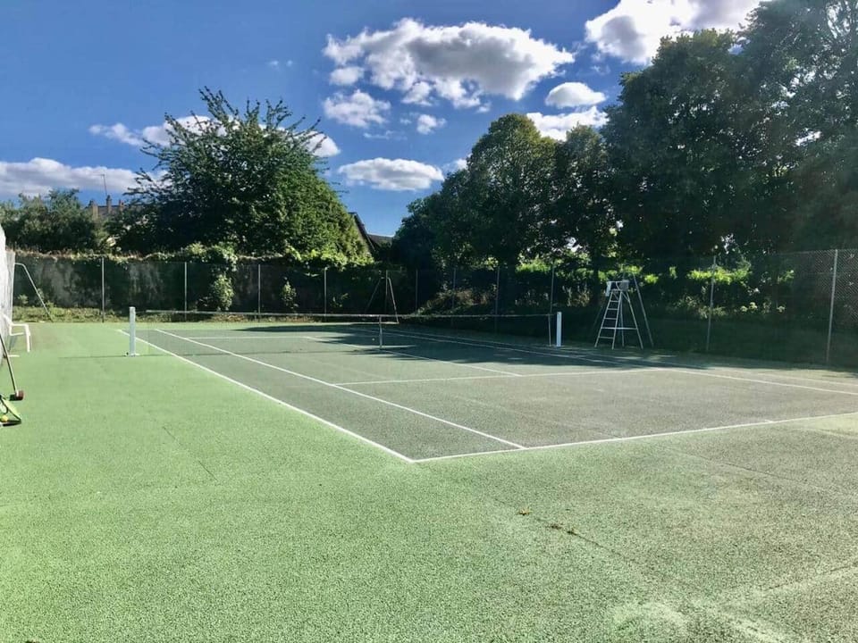 Tennis court