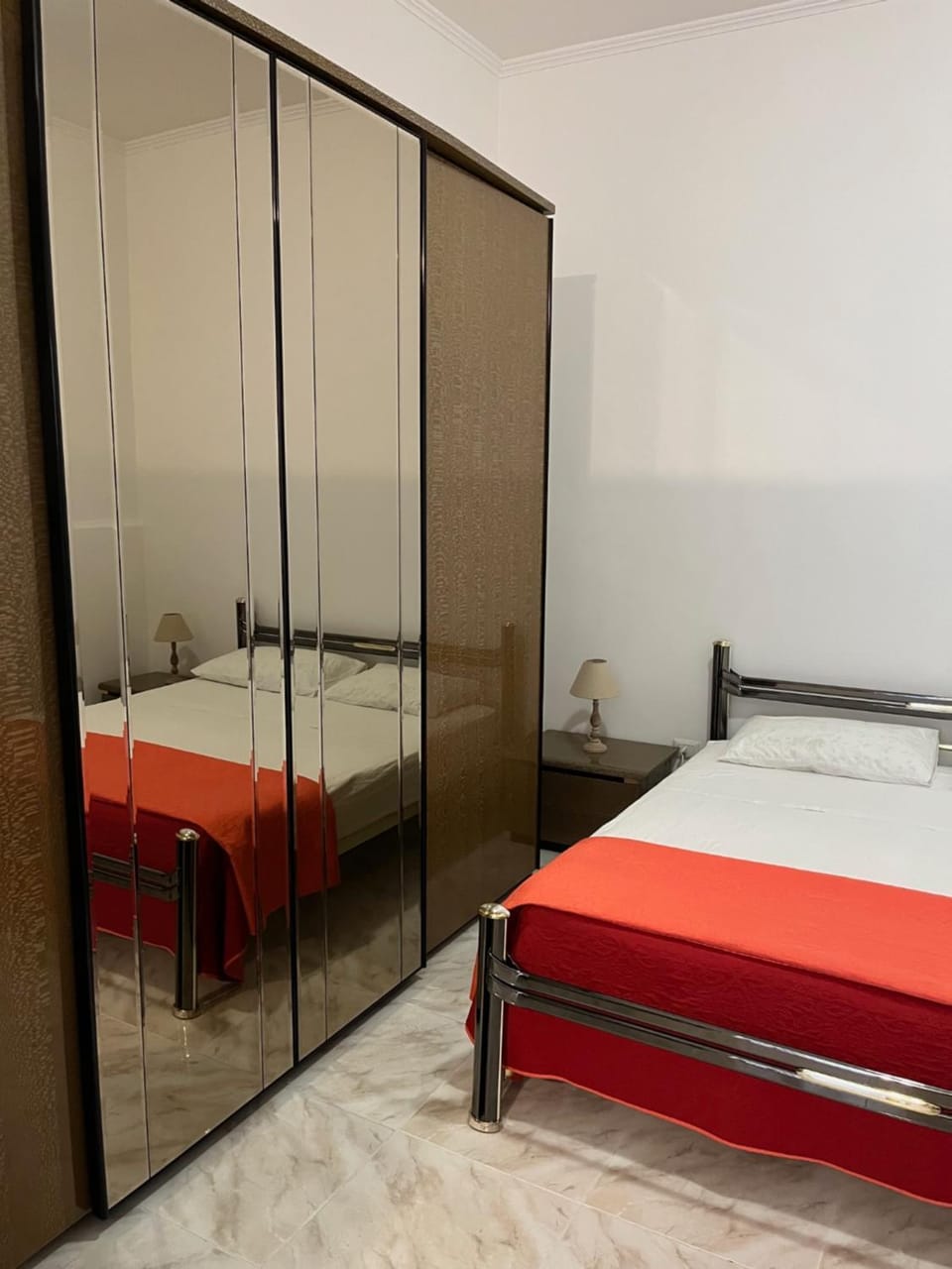 Bed, Bedroom, locker