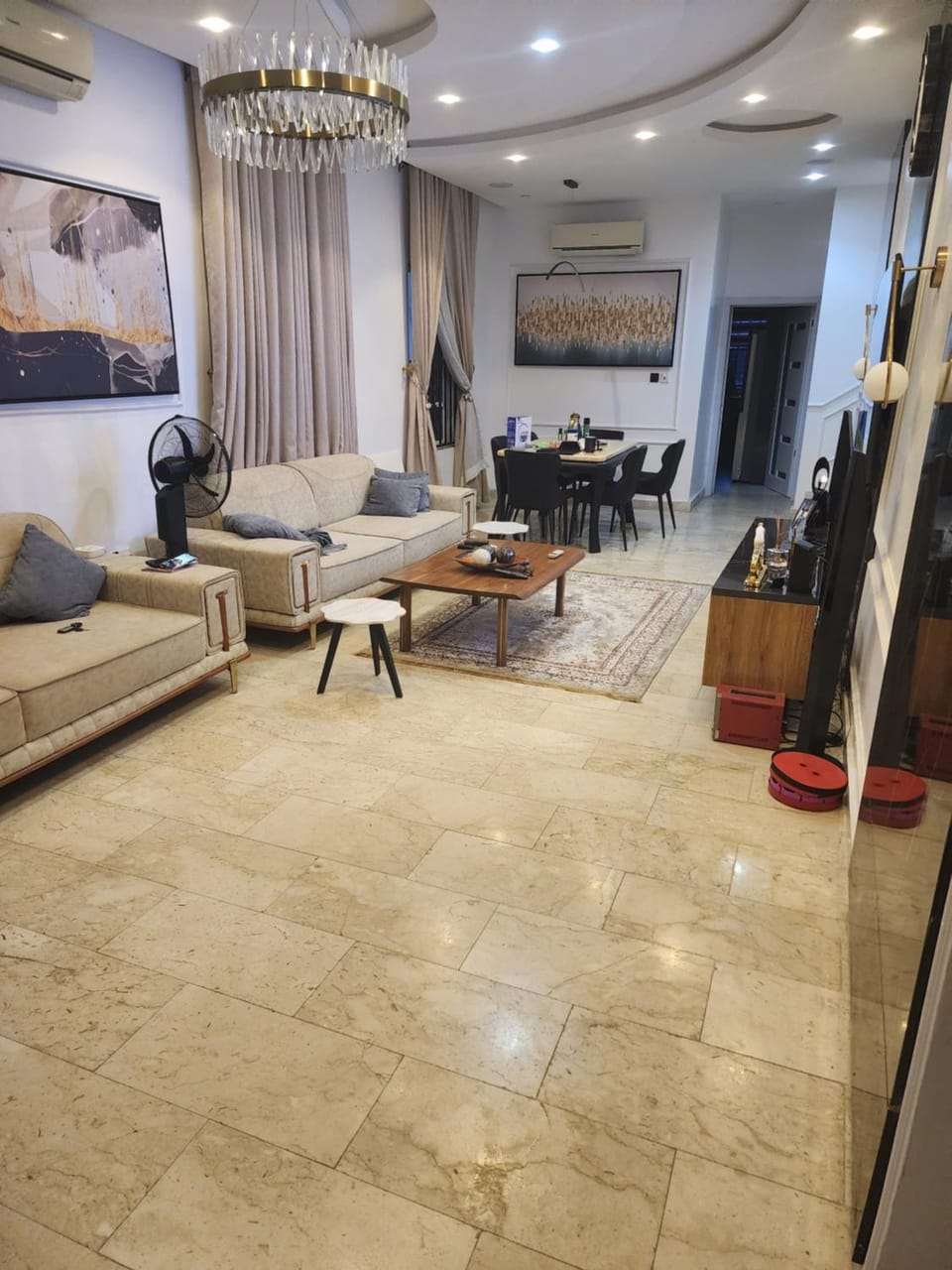 Fully furnished 4 bedroom serviced duplex in gated estate with constant water DSTV and unlimited fiber internet Includes 5kva solar inverter lights TVs fans fridge only generator housekeeper and driver SUV rental available at extra cost Apartment in Lagos, Nigeria