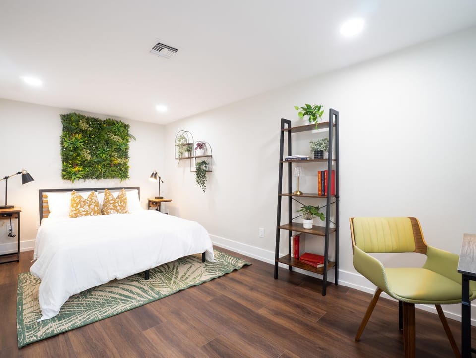 CityLine Group Stay | Near NYC | Private Parking House in North Bergen
