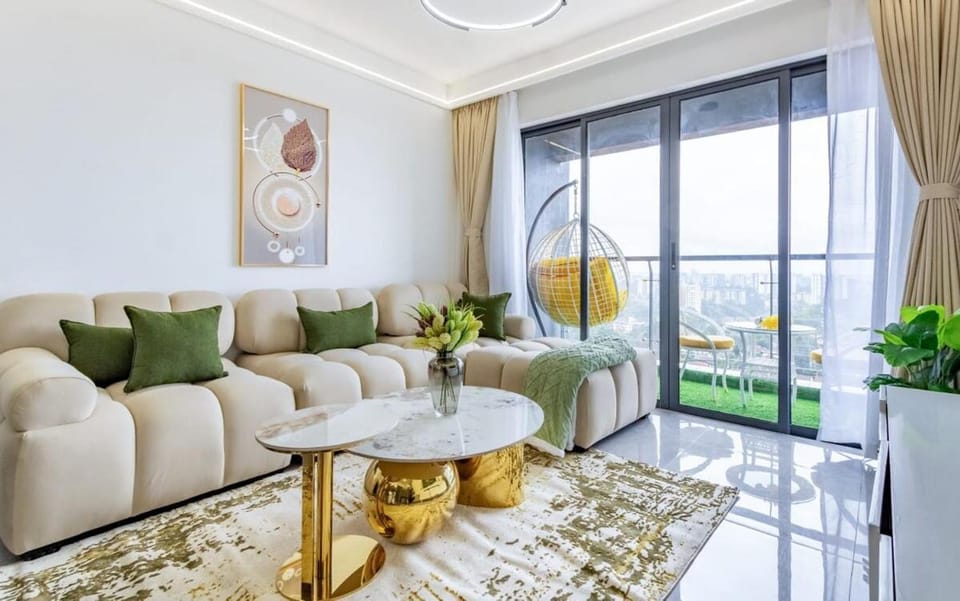 Riara One, Heated Pool, Gym, Parking, and Balcony Apartment in Nairobi County