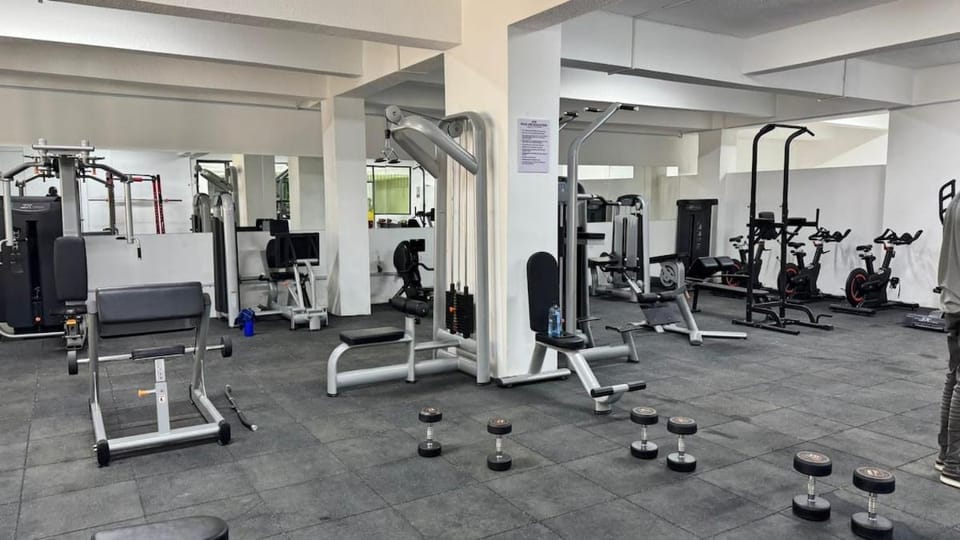 Riara One, Heated Pool, Gym, Parking, and Balcony Apartment in Nairobi County