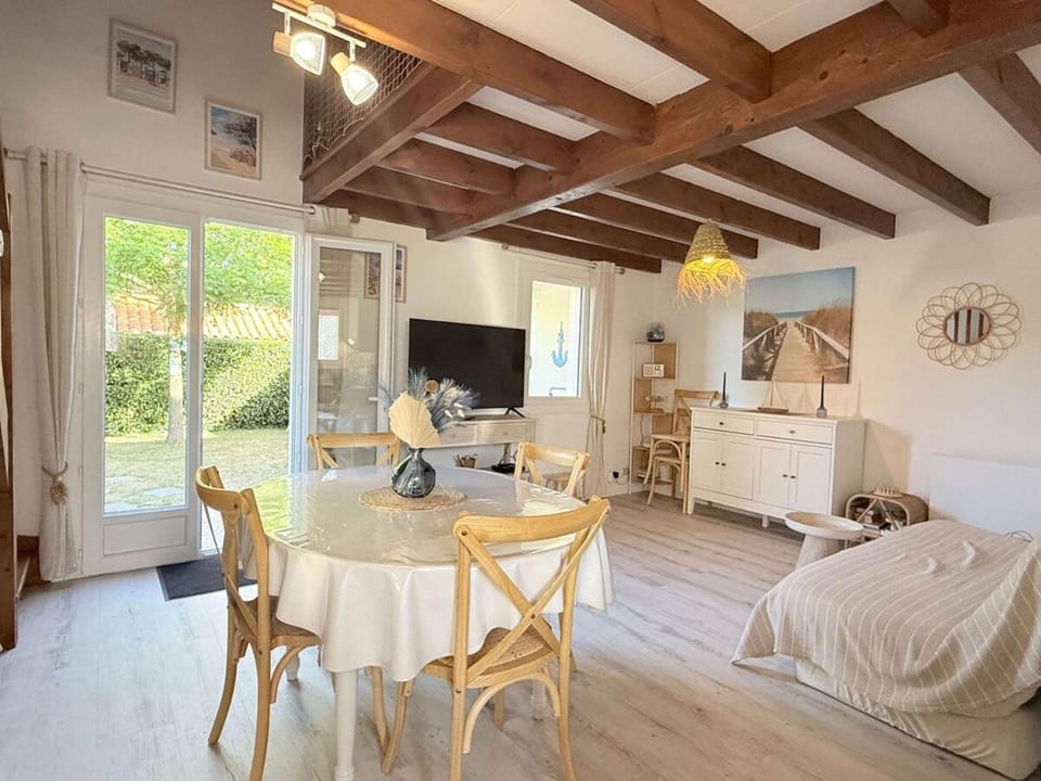 Maison Plage Oleron House in Nouvelle-Aquitaine