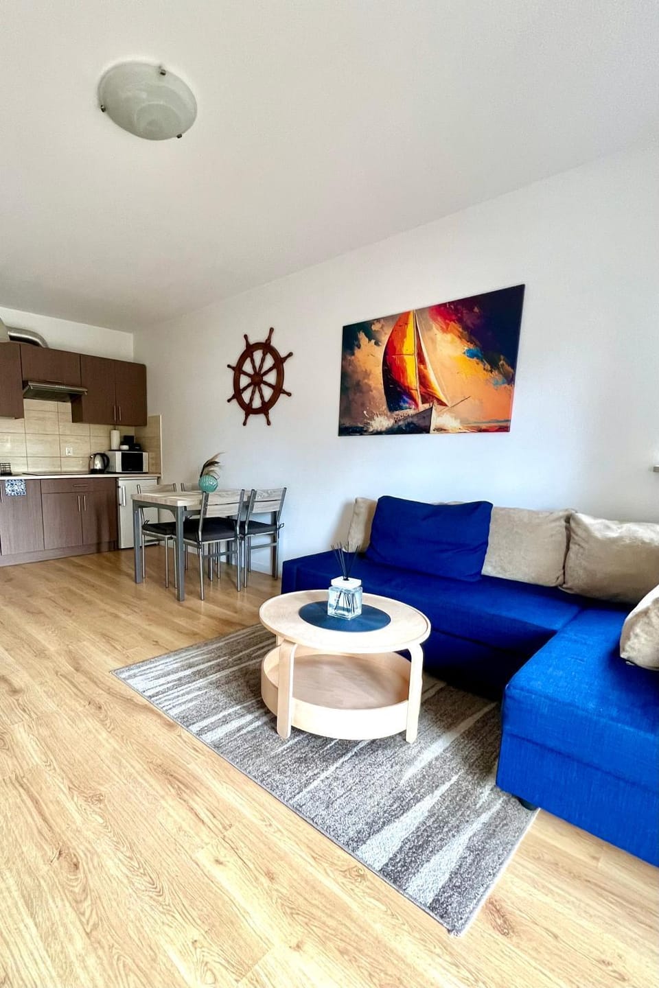 Kitchen or kitchenette, Living room