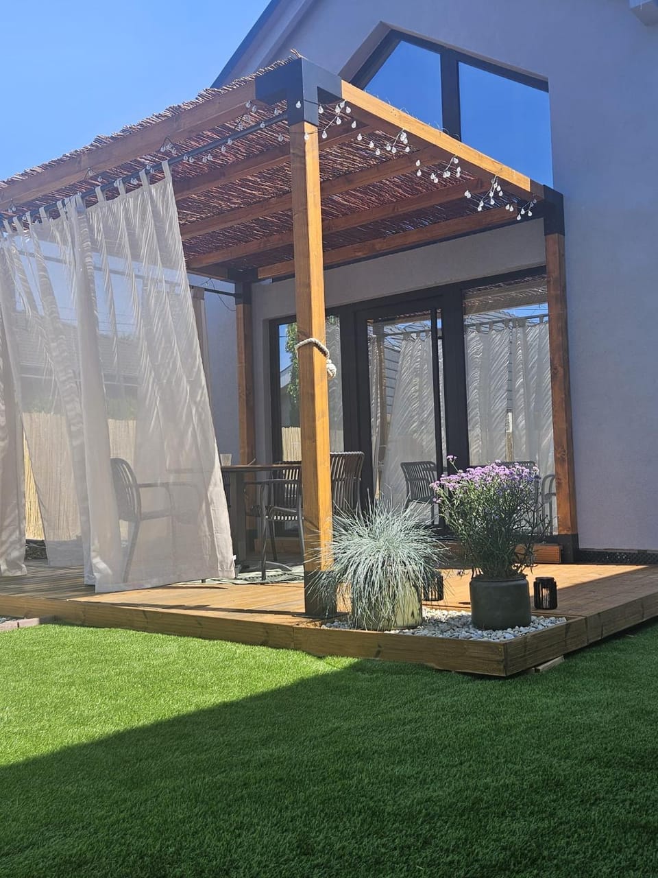 Property building, Garden