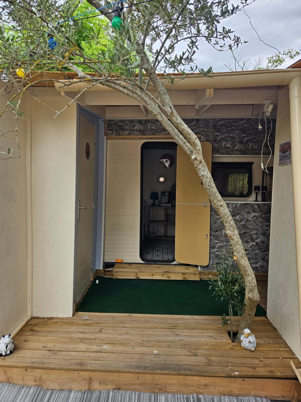 Escapade en caravane près d'aix en provence Luxury tent in Aix-en-Provence