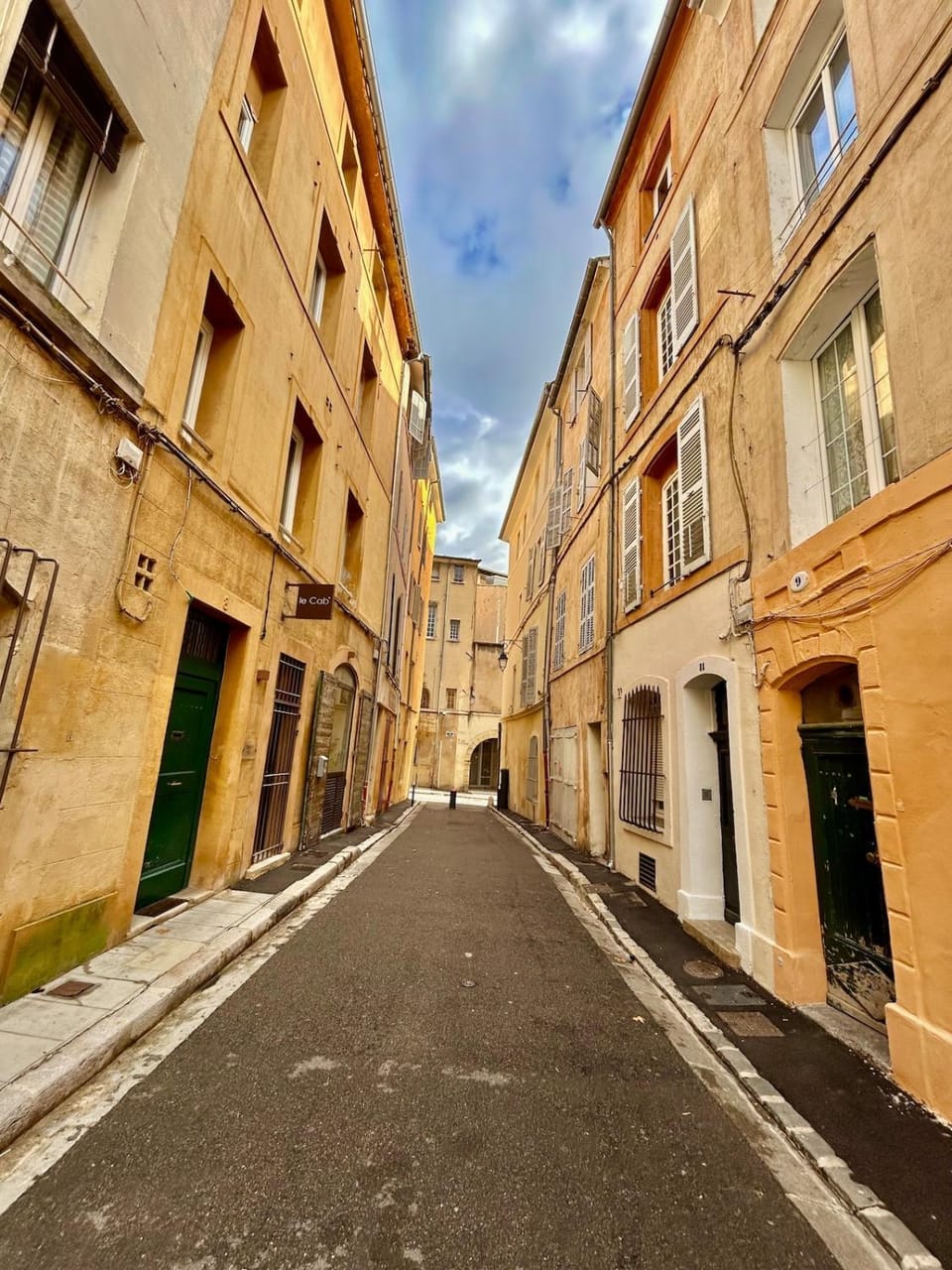 Neighbourhood, Street view, Location