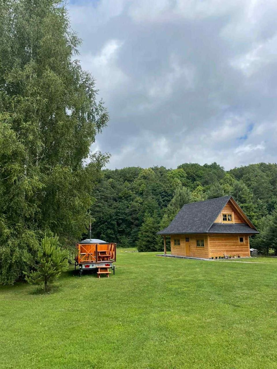 Chatka z jacuzzi przy lesie Roztocze Szewnia Dolna 74 22-442 Villa in Poland