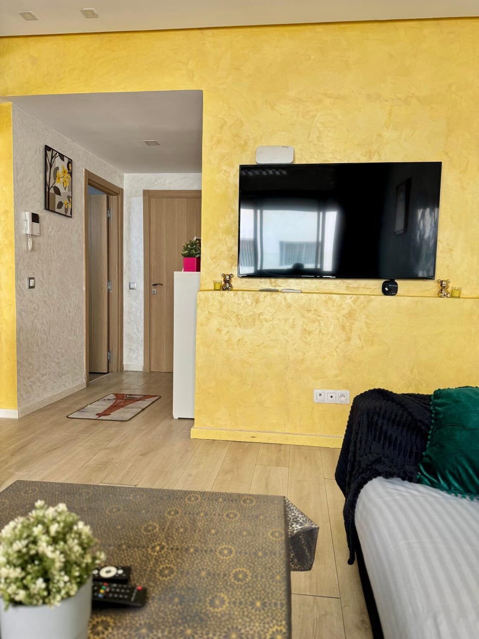Communal lounge/ TV room, TV and multimedia, Kitchen or kitchenette, Seating area