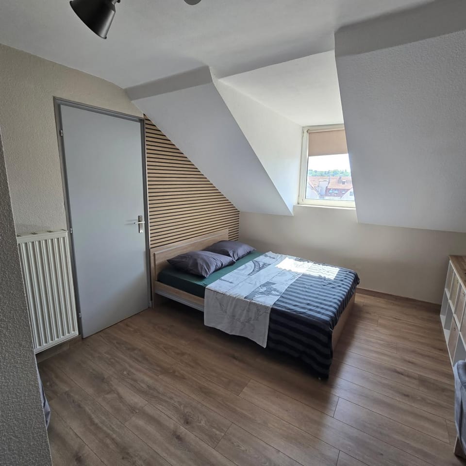 Bed, Photo of the whole room, Bedroom