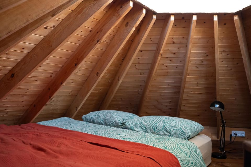 Tinyhouse Hexagonal in Organic Farm Campground/ 
RV Resort in Sintra