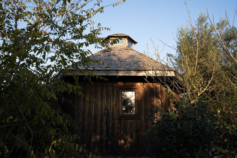 Tinyhouse Hexagonal in Organic Farm Campground/ 
RV Resort in Sintra