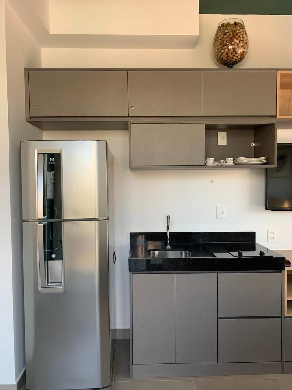 Kitchen or kitchenette, Area and facilities, minibar, oven, stove