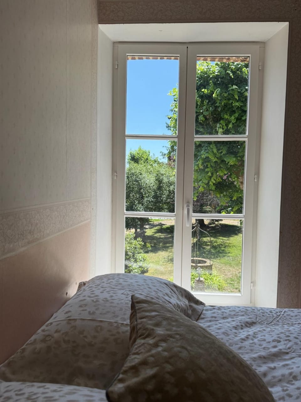 Ch kingsize avec vue sur le Perche Bed and Breakfast in Normandy