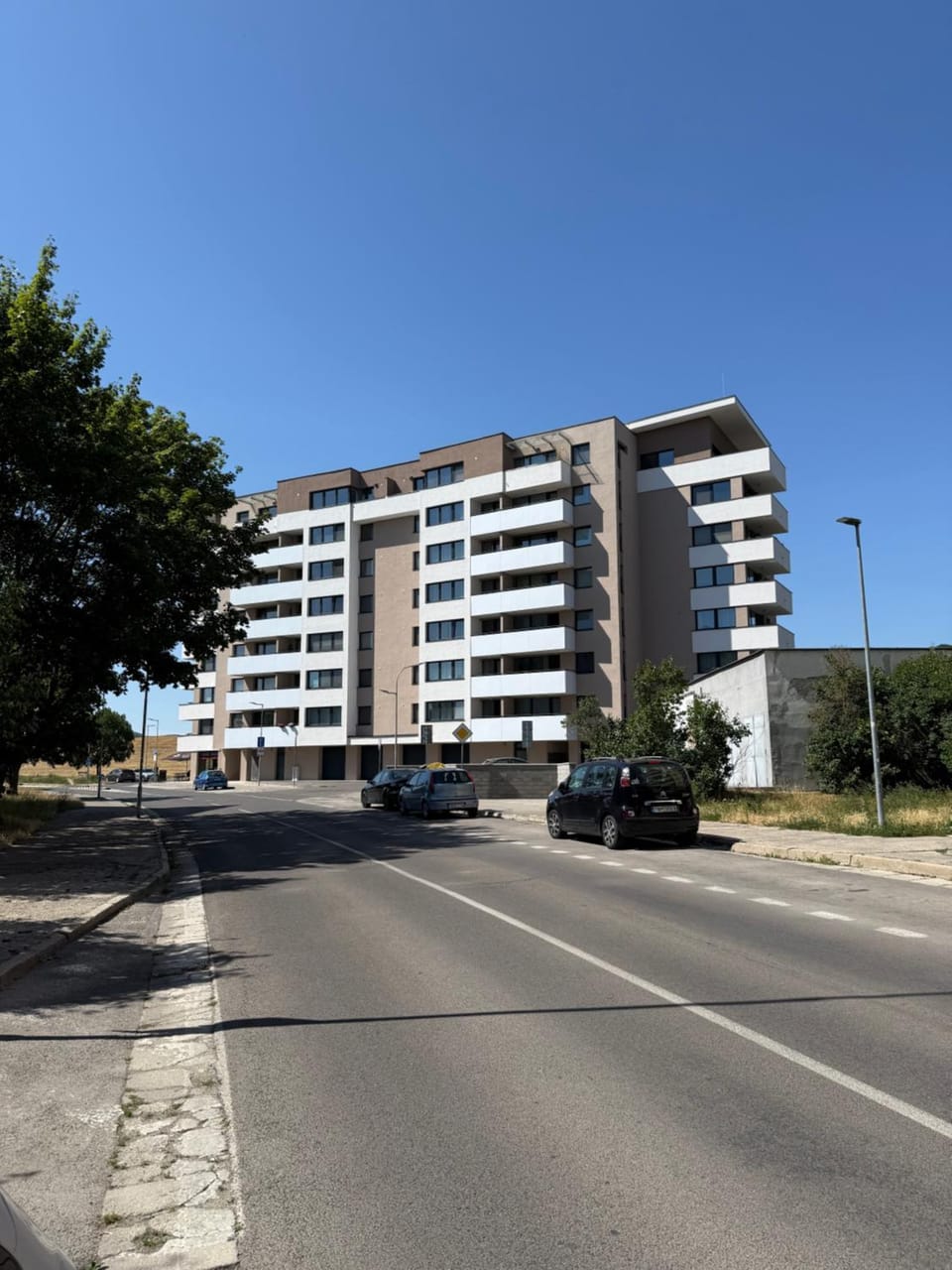 Property building, Neighbourhood