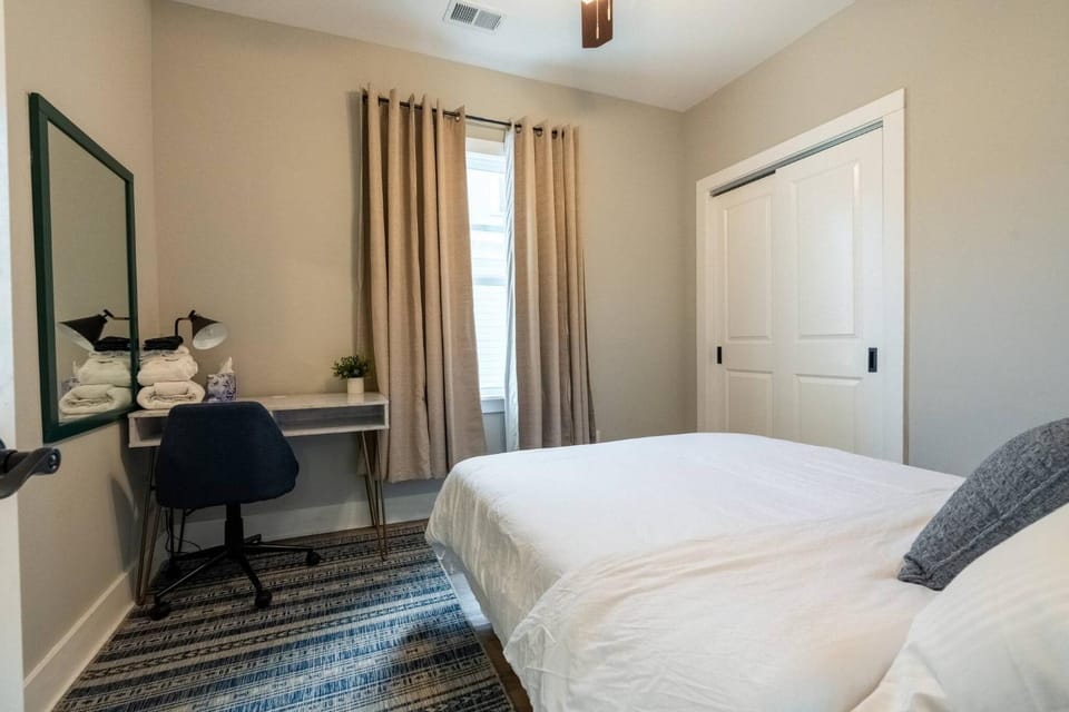 Bed, Bedroom