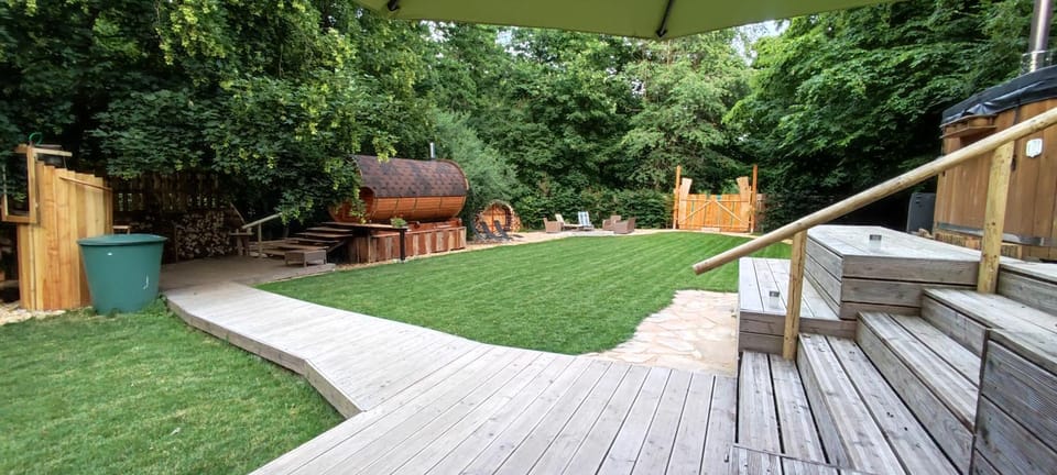 Garden, Balcony/Terrace