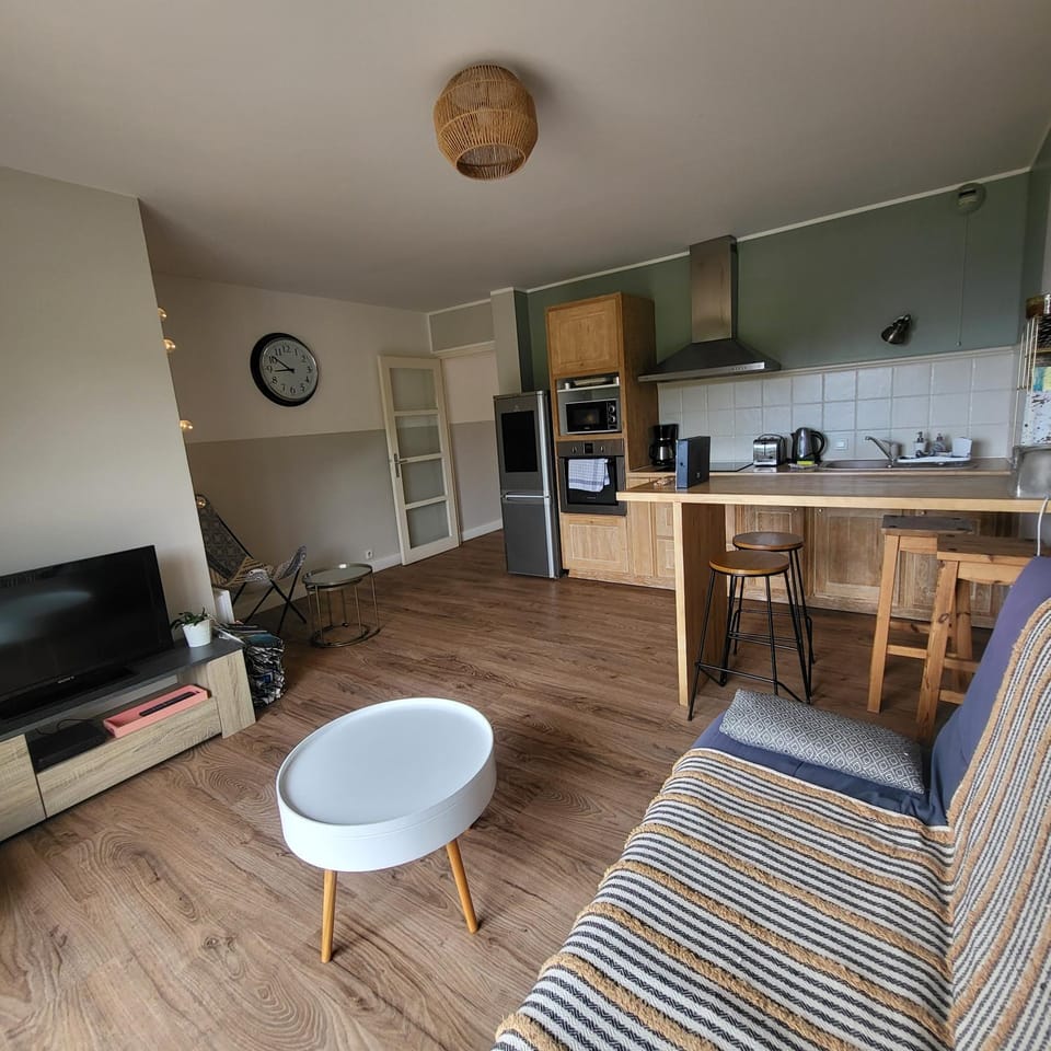 "La Pause Bretonne" grand T2, au cœur du village! Apartment in Fouesnant