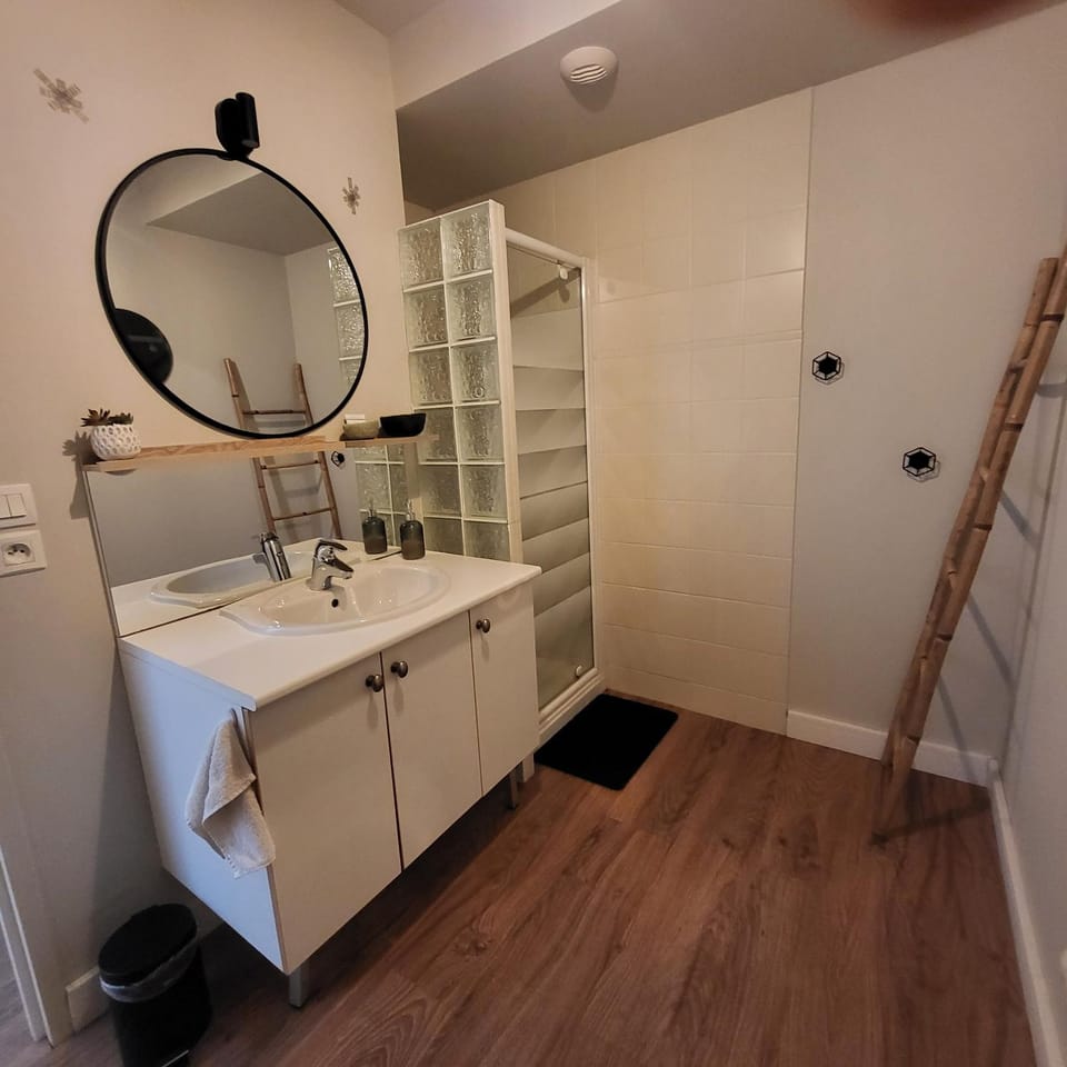 "La Pause Bretonne" grand T2, au cœur du village! Apartment in Fouesnant