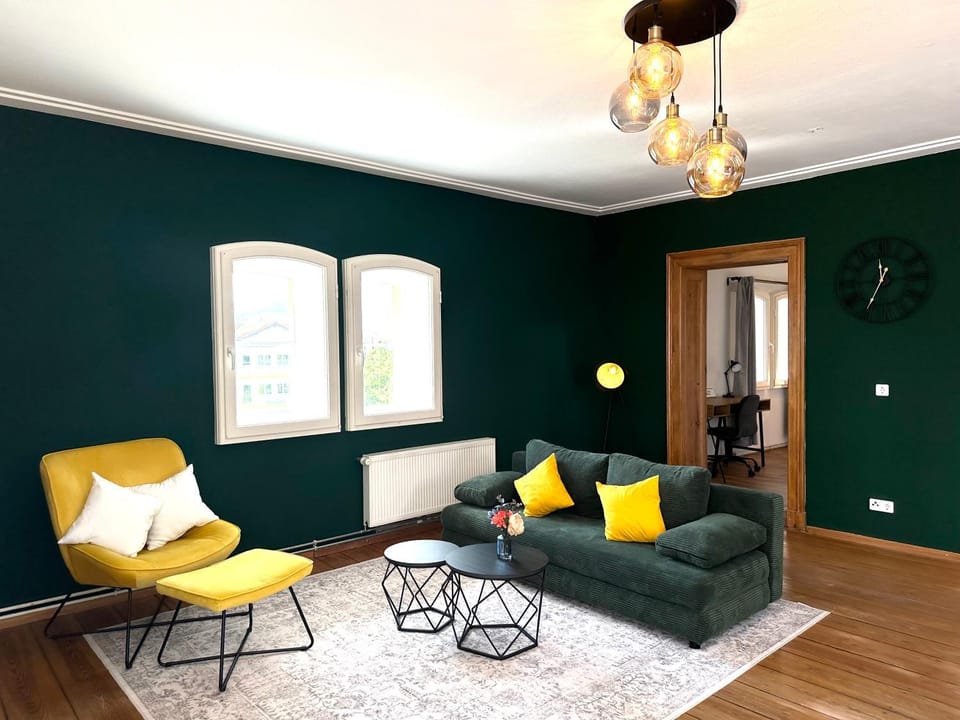 Living room, Seating area