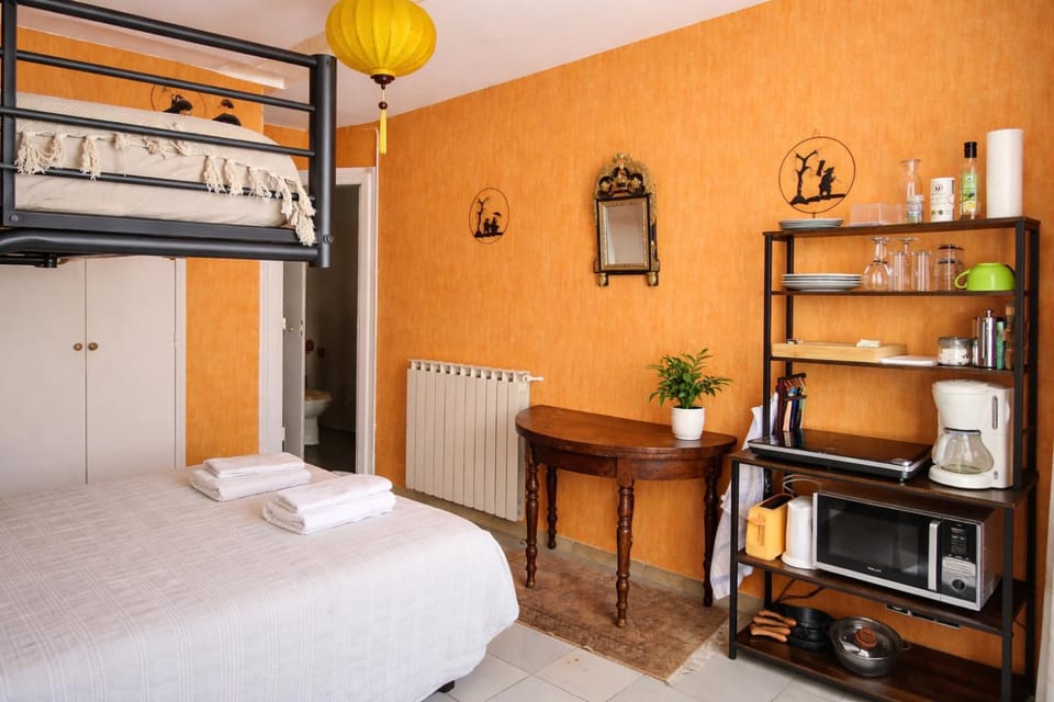 Kitchen or kitchenette, Photo of the whole room, bunk bed