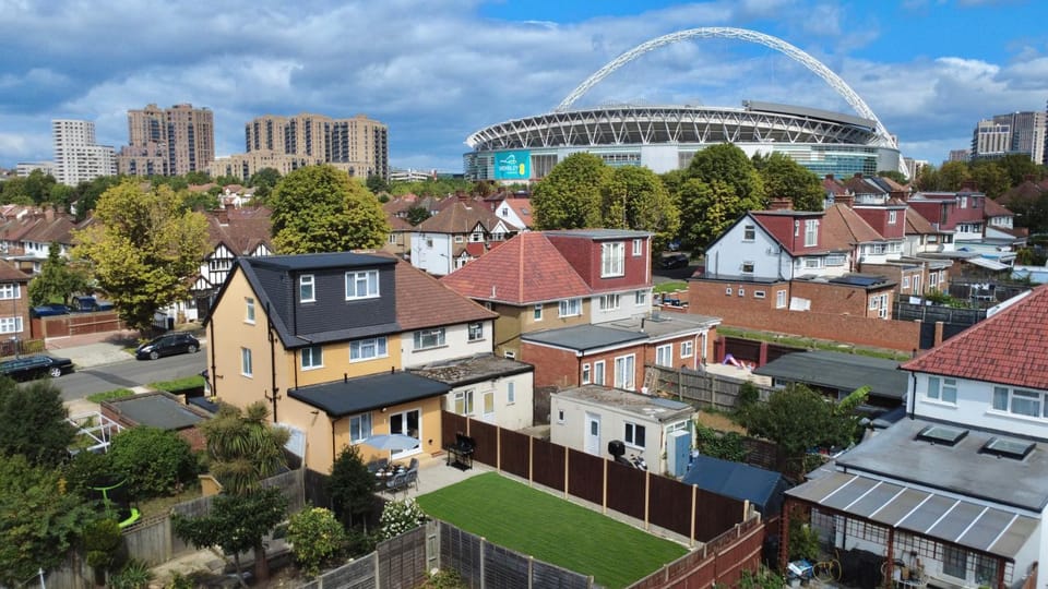 Property building, Bird's eye view, Landmark view