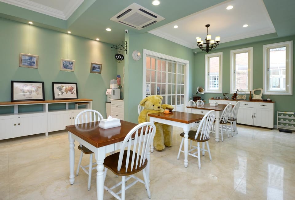 Lobby or reception, Dining area