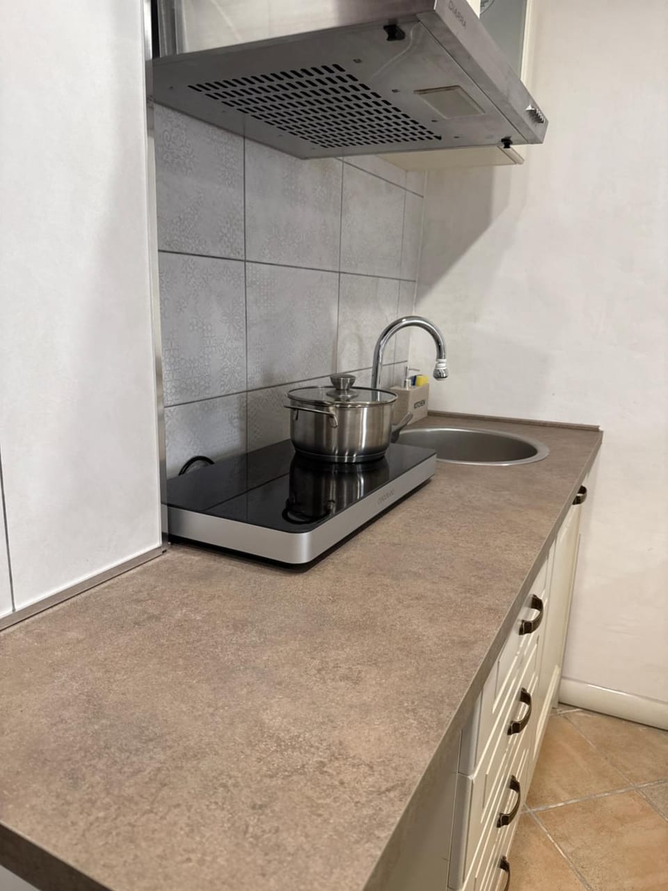 Kitchen or kitchenette