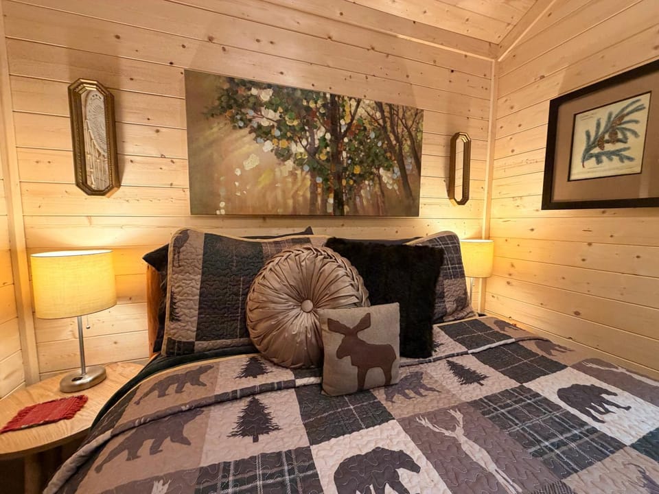 The Dapper Duck Log Cabin Cabin in Cosby