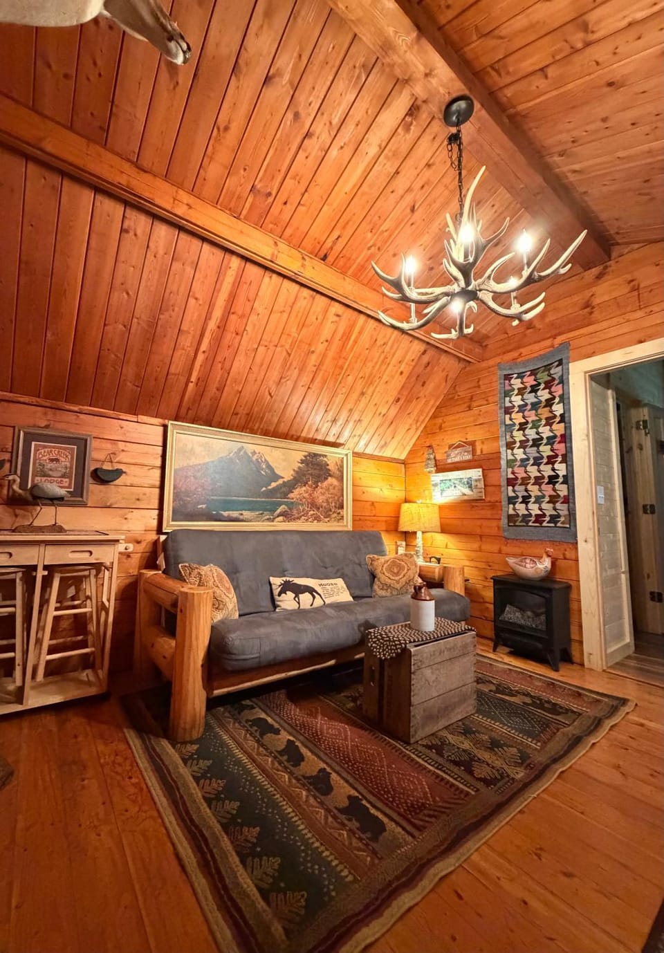 The Dapper Duck Log Cabin Cabin in Cosby