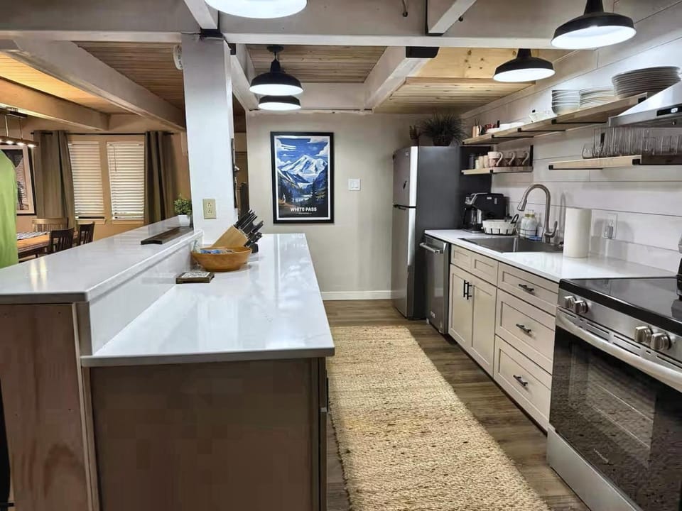 Kitchen or kitchenette