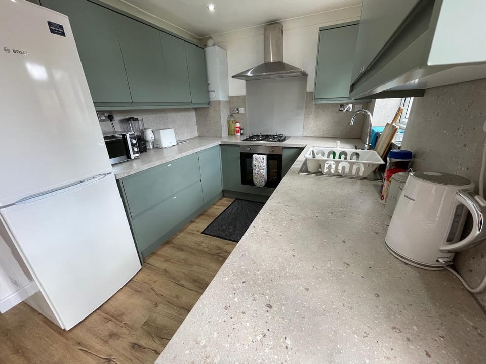 Coffee/tea facilities, stove, toaster, kitchen, kitchen