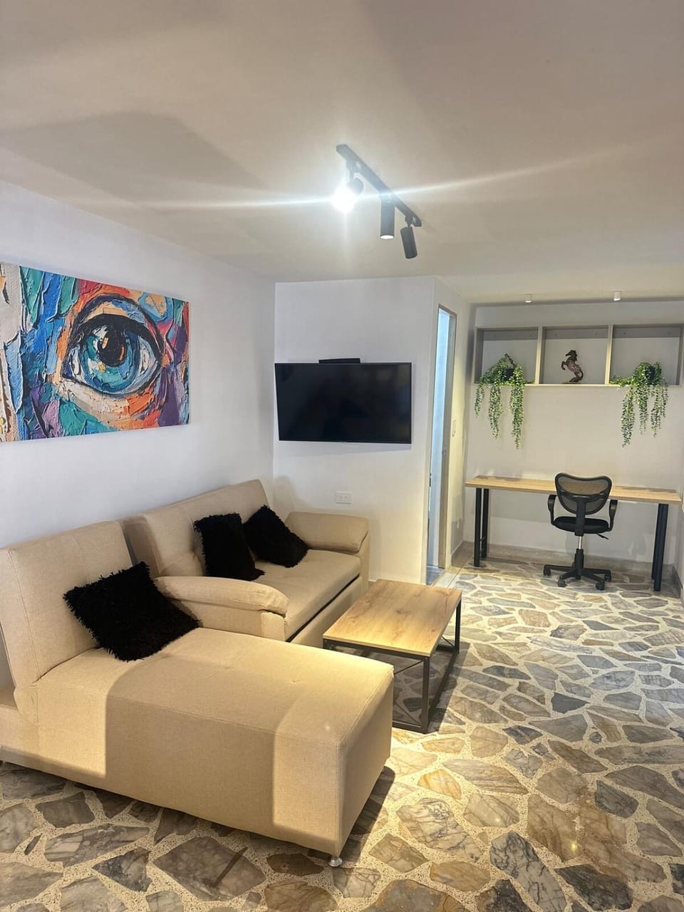 TV and multimedia, Living room, Seating area