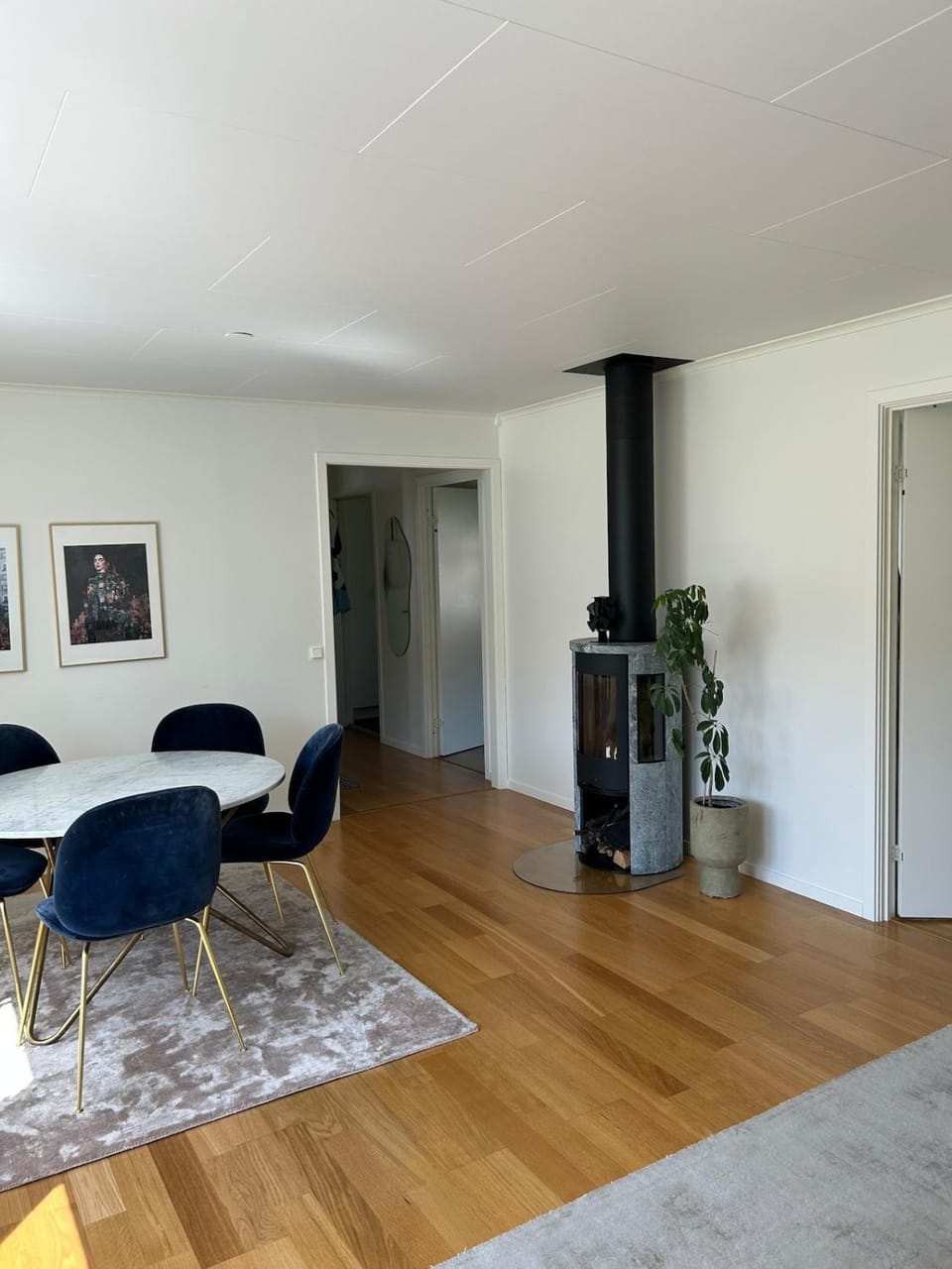 Living room, Seating area, fireplace