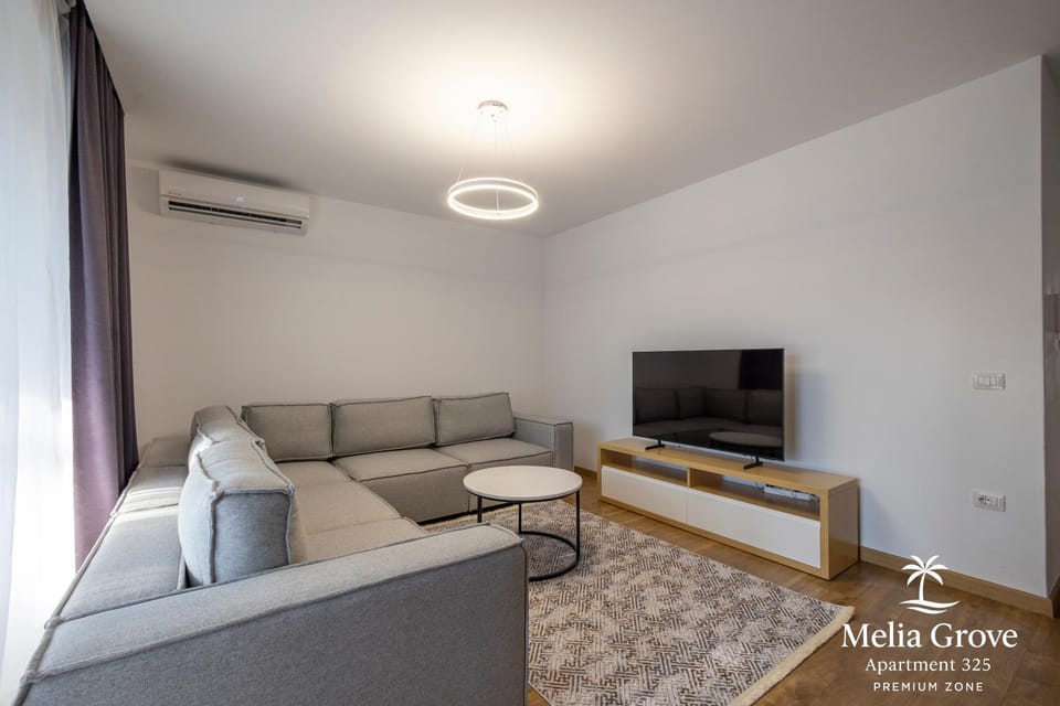 TV and multimedia, Living room, Seating area, Evening entertainment, Evening entertainment, air conditioner