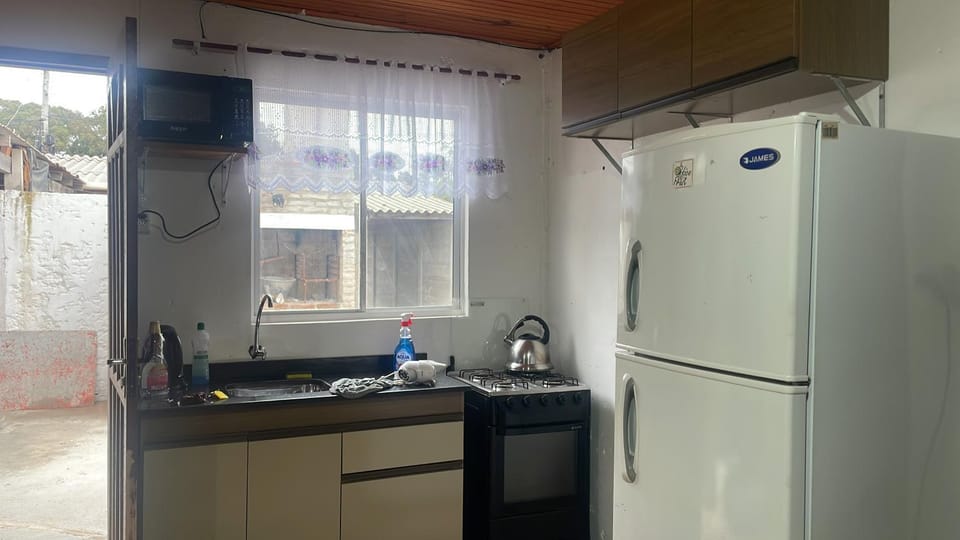 Coffee/tea facilities, Kitchen or kitchenette, dishwasher, oven, pet friendly, stove