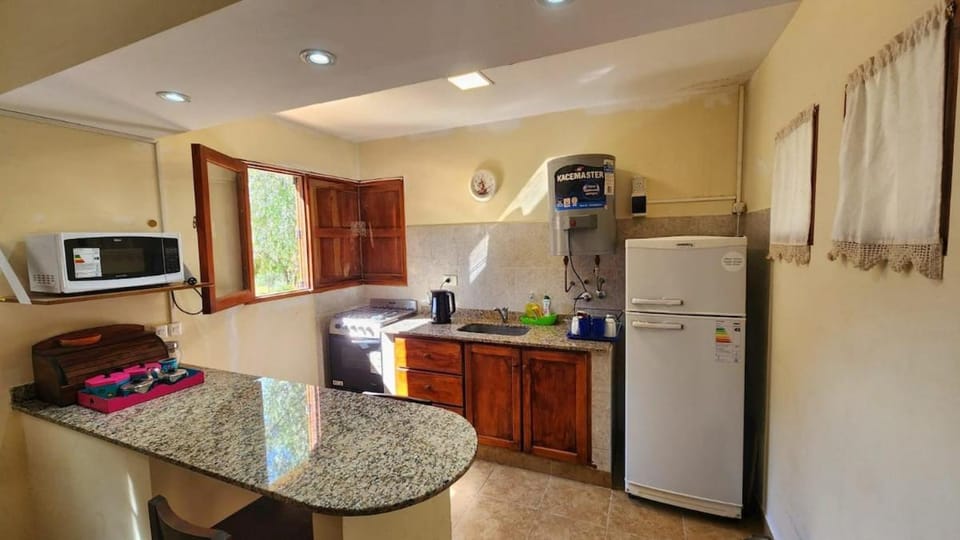 Coffee/tea facilities, Kitchen or kitchenette, Breakfast, oven