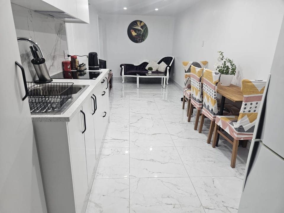 New and cute one bedroom flat Bed and Breakfast in Lower Hutt